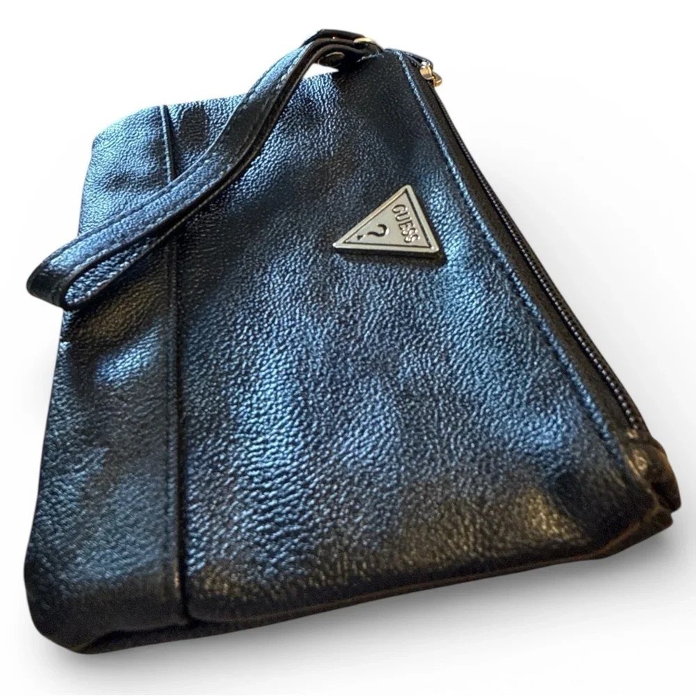 GUESS Black Wristlet Clutch Y2K Logo Zip Pouch Minimal Chic